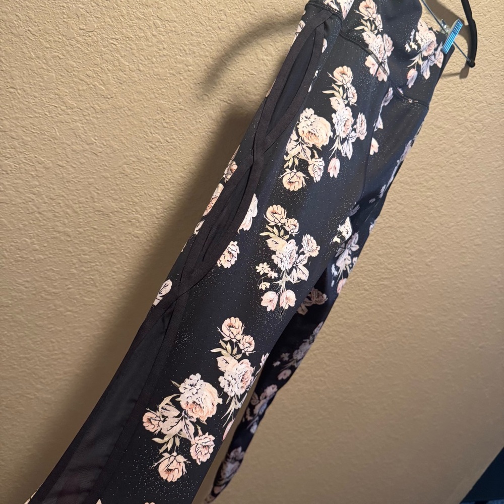 FP Movement by Free People Black and Cream Floral Leggings - Picture 6 of 9